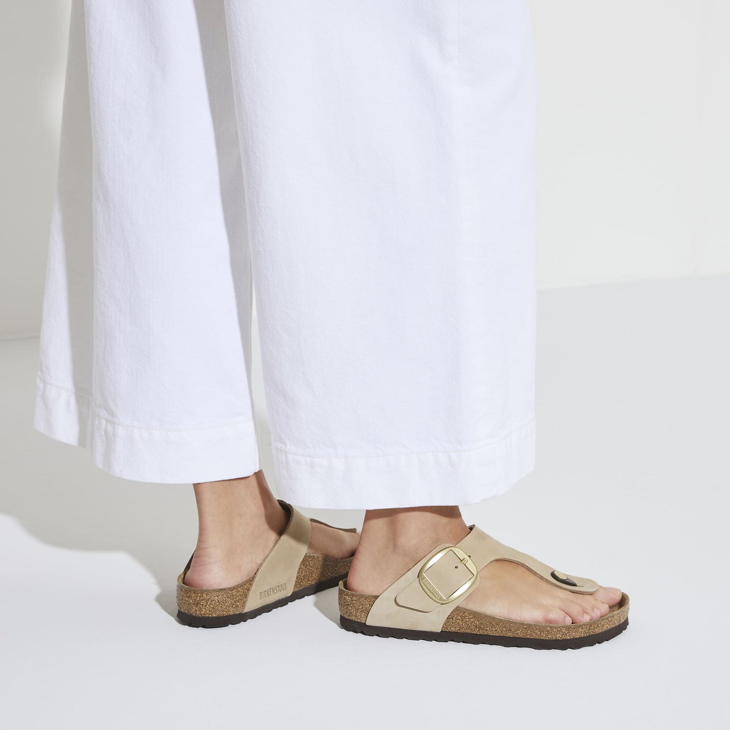 Gizeh Big Buckle Nubuck Leather